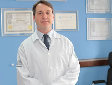 Dr. Daniel Marin Ramos - Cirurgião de Cabeça e Pescoço